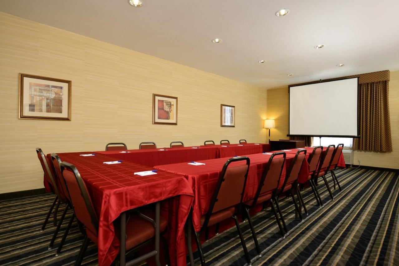 Holiday Inn Express Elk Grove West I-5 By Ihg Zewnętrze zdjęcie