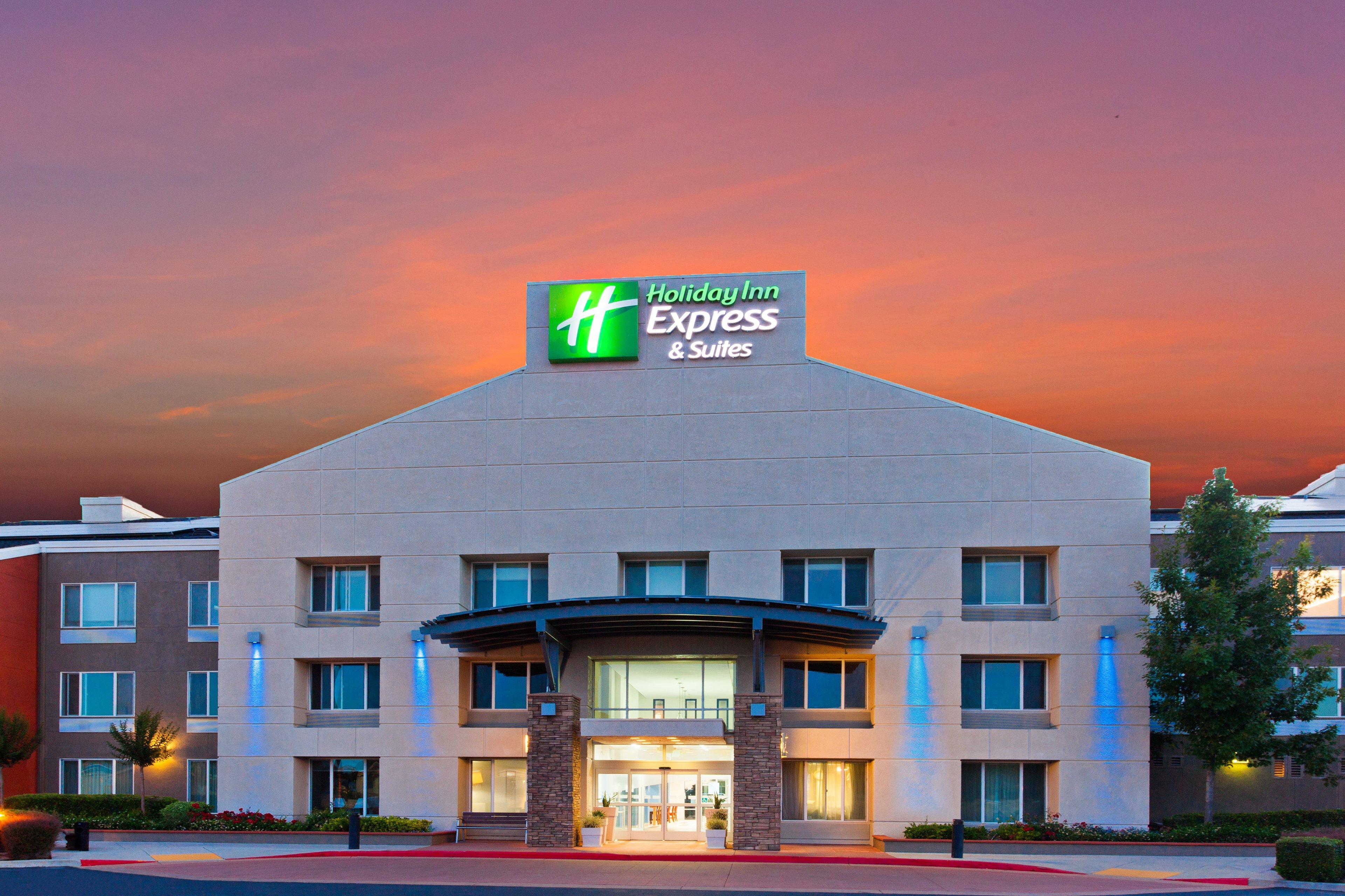 Holiday Inn Express Elk Grove West I-5 By Ihg Zewnętrze zdjęcie